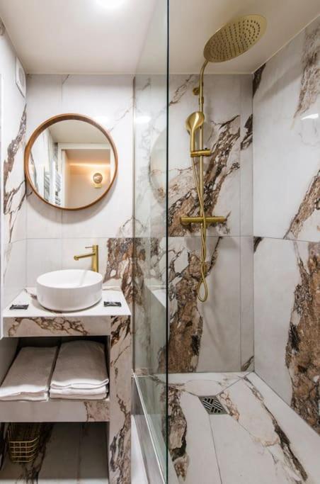Bon Marche - Charming Apartment Parijs Buitenkant foto